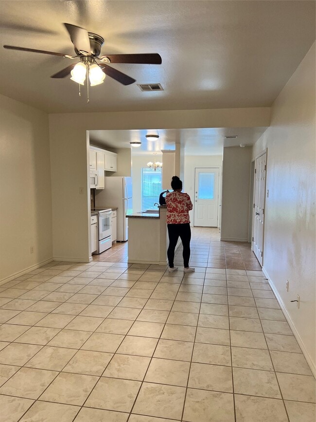 Photo - 712 Sharp St