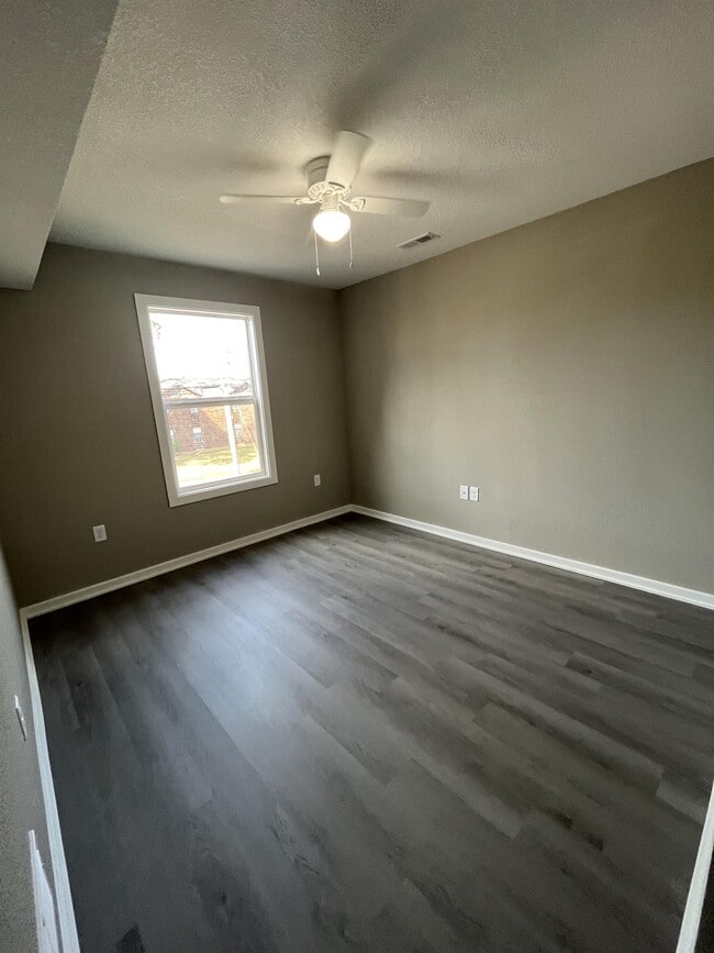 Photo - 703 S Holden St