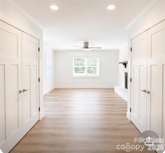 Photo - 421 Kingfield Dr SW