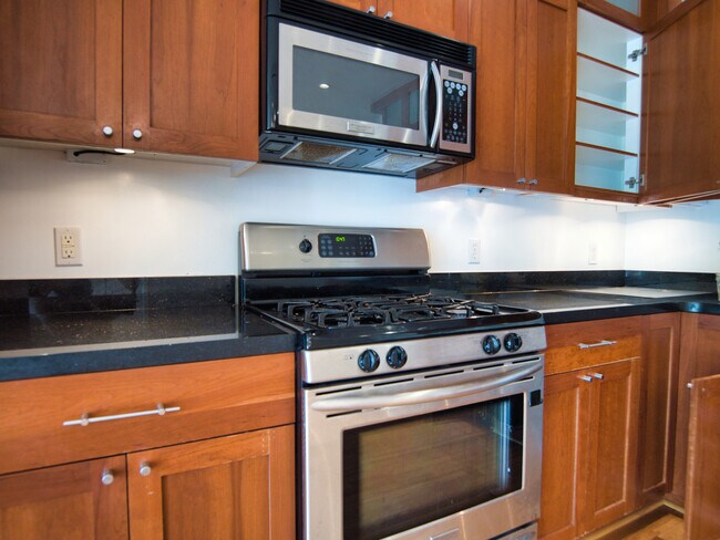 Photo - 72 Langton St Unit 2