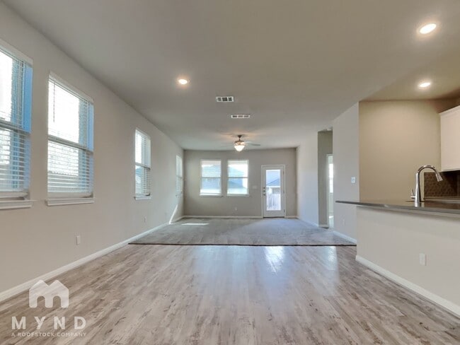 Photo - 116 Canis St