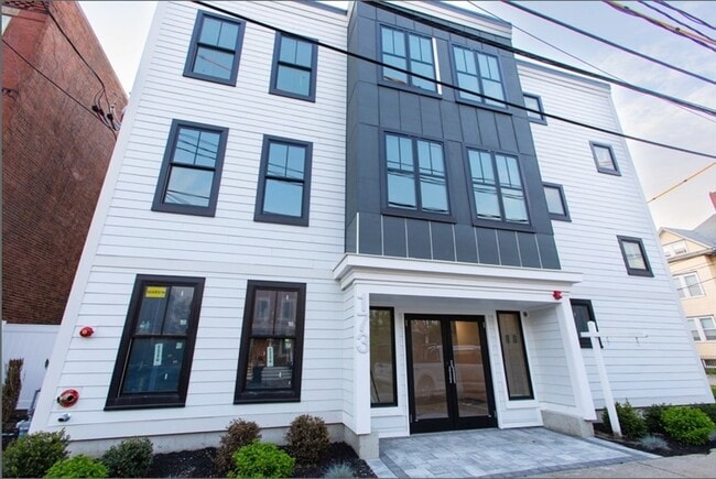 Building Photo - 173 Magnolia St Unit 4