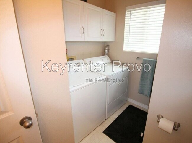 Photo - 1039 S Freedom Blvd