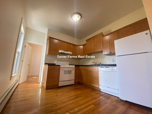 Building Photo - 42 Florence St Unit 46 FLORENCE ST  1 Rental