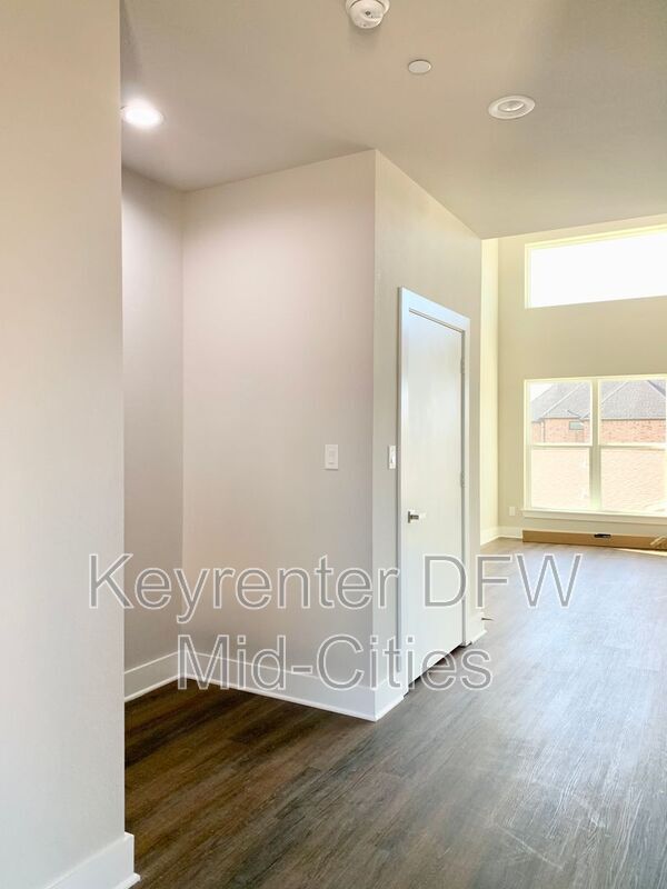 Photo - 1431 Pearson St