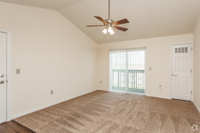 1BR, 1BA - 565 SF