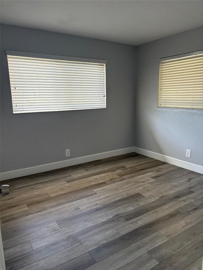 Photo - 5901 NW 17th Pl Unidad 205