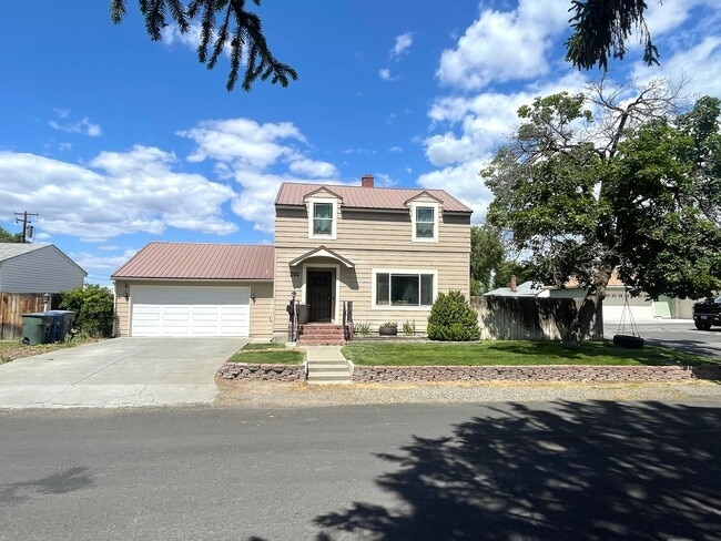 Photo - Beautifully Updated 4-Bedroom Home in the Heart of Richland