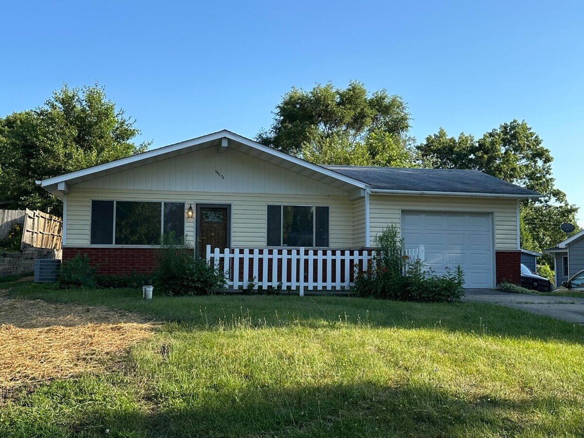 Photo - 19570 Southland Ave House