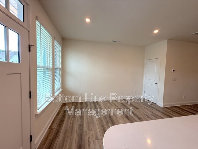 Photo - 1520 Cedar Tree Dr