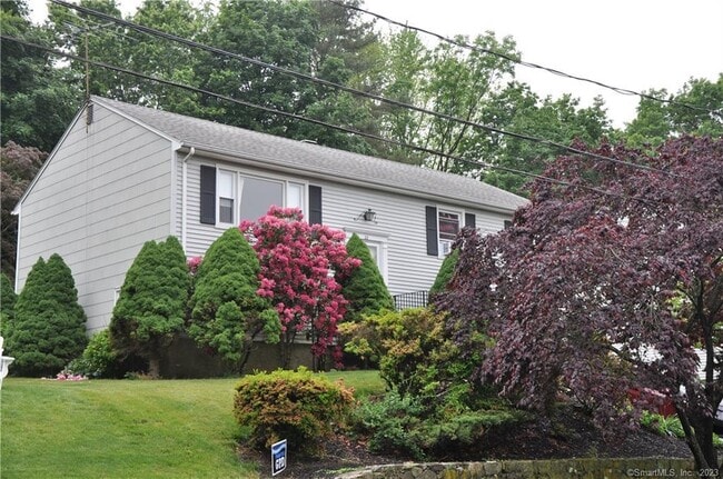 Photo - 22 Essex Rd