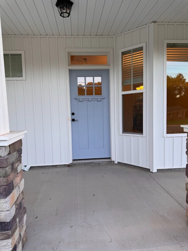 Photo - Inquire today on how to get FREE rent!