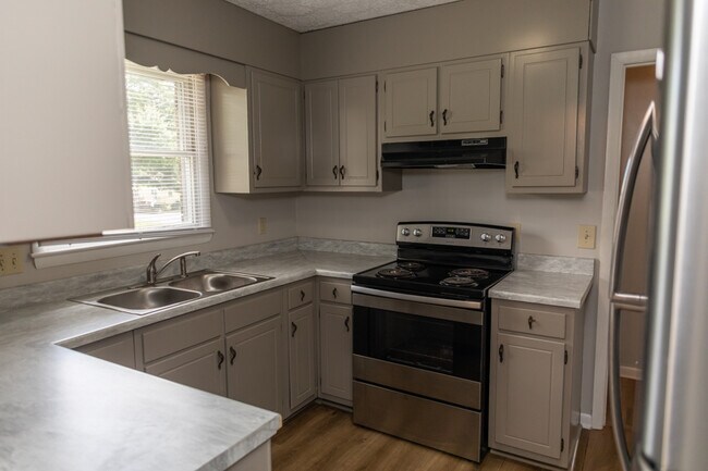 Photo - 129 Stephens Dr