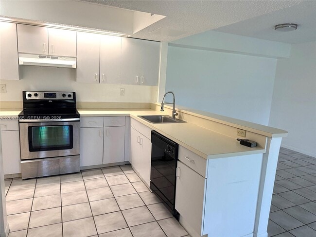 Photo - 8500 SW 212th St Unit 106