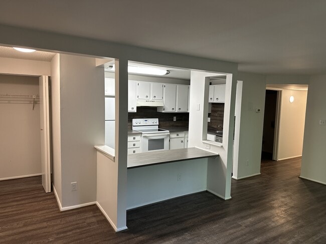 Photo - 3164 Central Ave