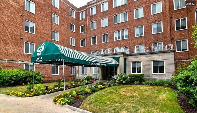 Photo - 19425 Van Aken Blvd Unit 410