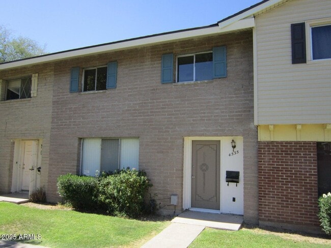 Building Photo - 4535 N 17th Ave