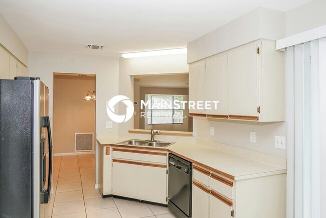 Photo - 3 Bedroom Pet-Friendly Home in PALM BAY, FL with Main Street Renewal