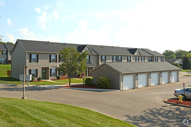 Willow Ponds Townhomes - Willow Ponds Townhomes