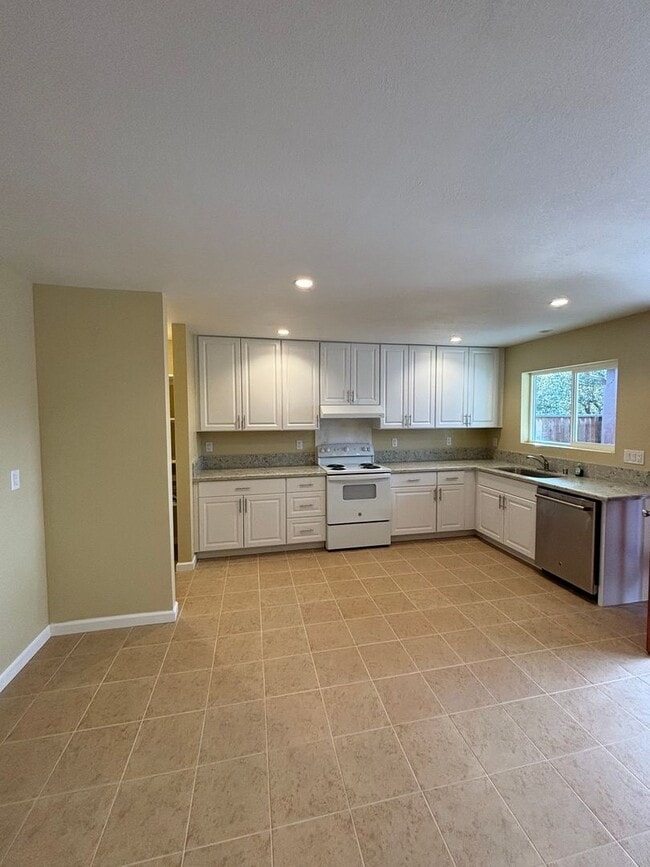 Photo - 691 Welburn Ave Unit Welburn B