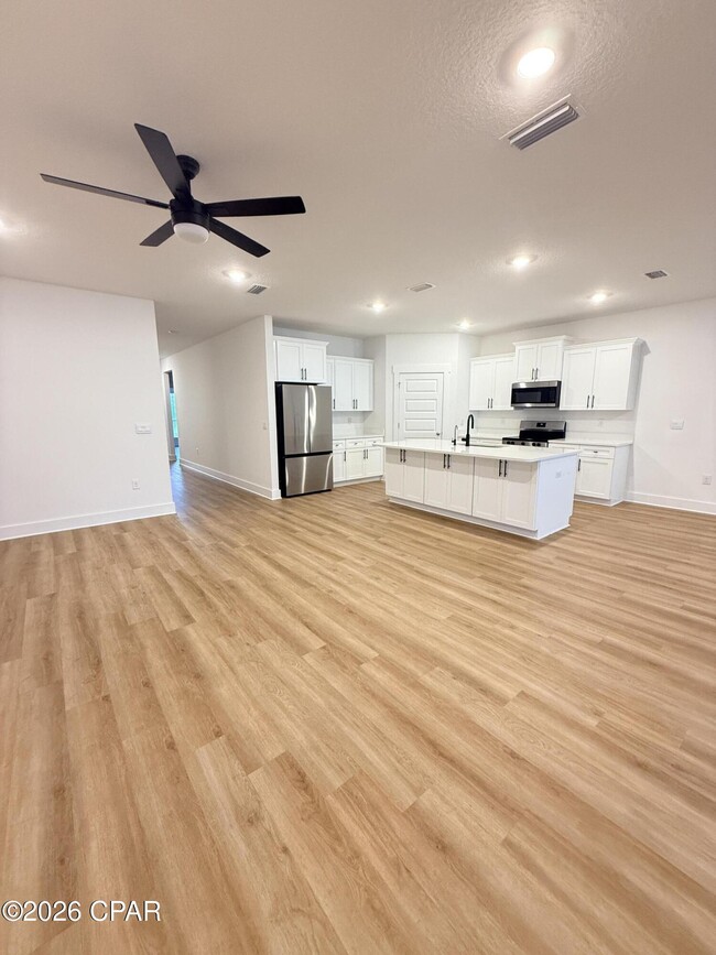 457 Wolcott Wy
