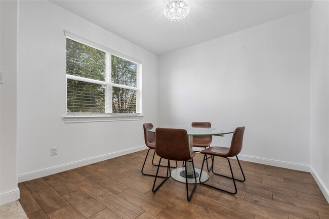 Photo - 2206 Hidden Meadow Ln