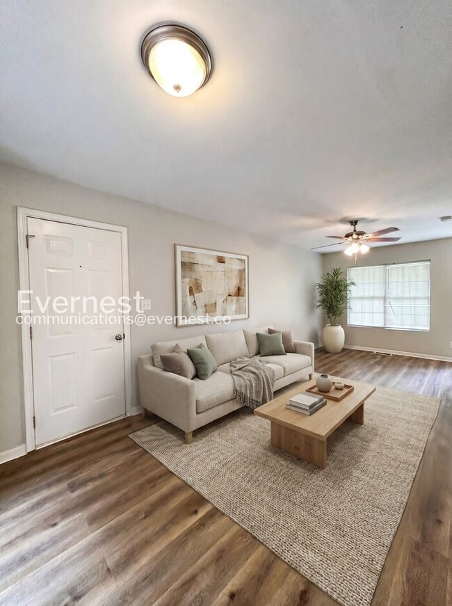 Photo - 1922 Dove Dr