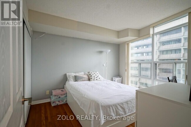 Photo - 736 Spadina Ave. Unit 1404