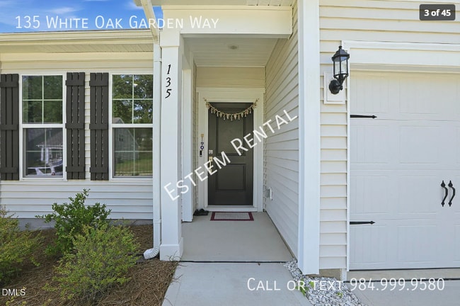 135 White Oak Gdn Wy