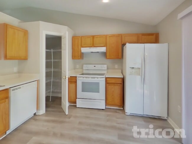 Photo - 3556 Alec Dr