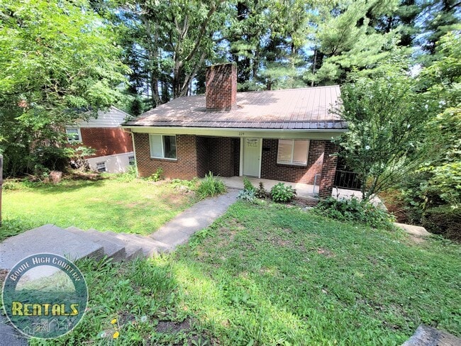 Building Photo - 229 Windy Dr Unit 229 Windy Drive Upper