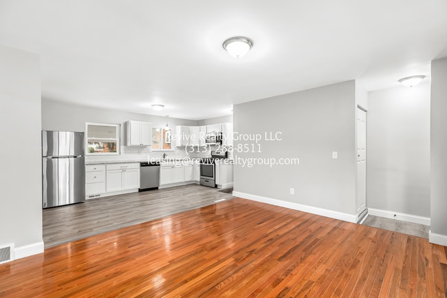 Photo - 7223 Mohawk St