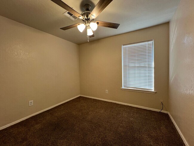 Photo - 3815 SW Hickory Ln