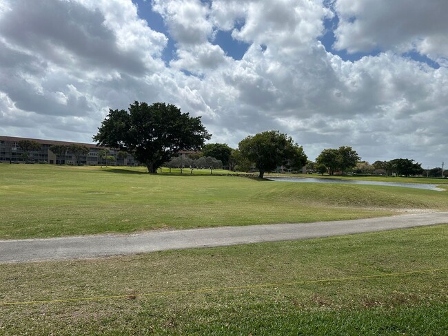 Building Photo - Luxurious 55+ Living in Century Village – ... Rental