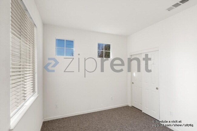 Photo - 437 Palmer Ave