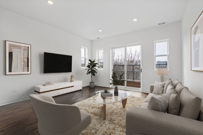 Photo - 1952 W Ohio St Unidad 2E