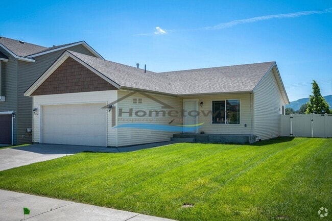 Building Photo - Beautiful Modern Home with 3 Bedrooms and ...