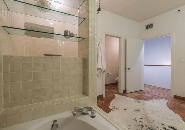 Photo - 1025 Shepherd-441.06 Unit 441.06