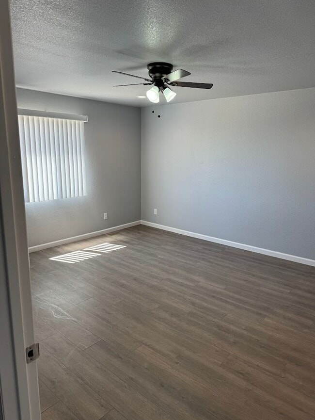 Photo - 324-326 W Coral Dr