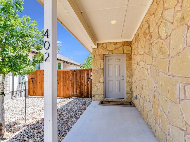Photo - "Elegant 3-Bedroom Condo in Georgetown wit...