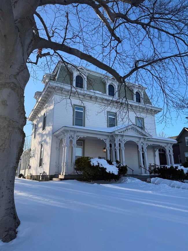 Photo - 31 Merrimack St