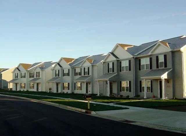 Avalon Commons - Avalon Commons Apartments