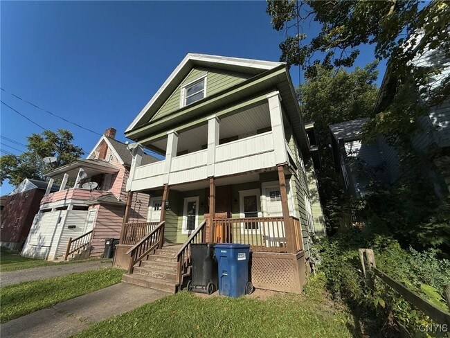 Building Photo - 2611 Midland Ave Rental
