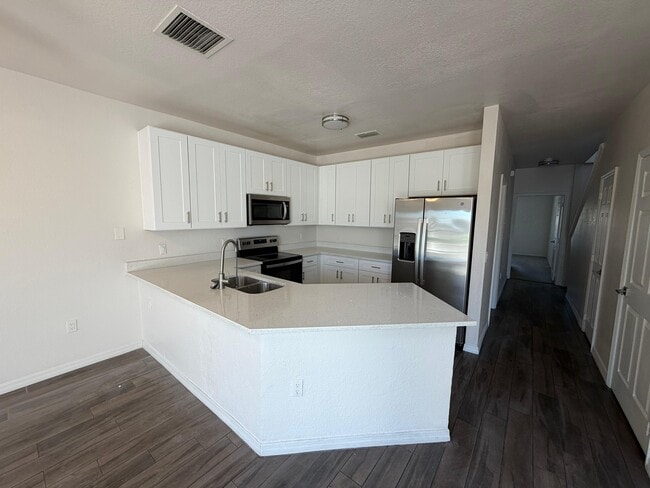 Photo - 2003 Claudia Ln