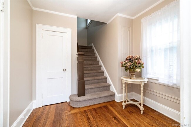 Photo - 25 Aldred Ave Unit 2