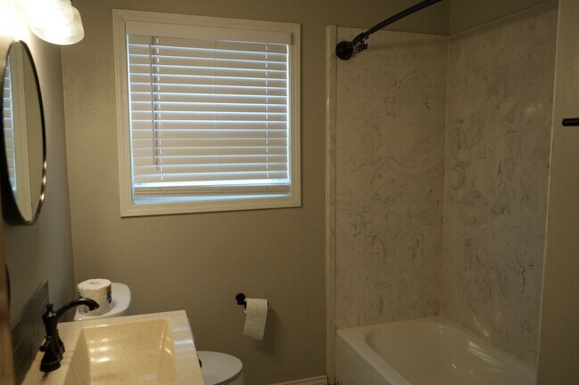 Photo - 3813 33rd St