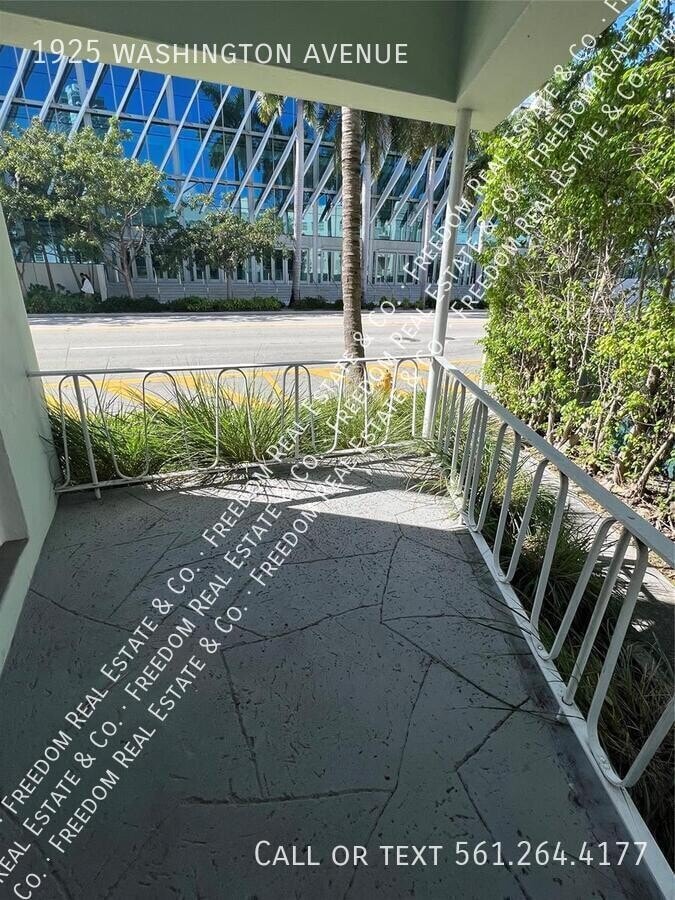 Photo - 1925 Washington Ave