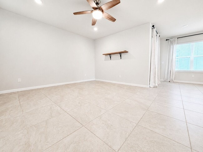 Photo - Welcome home to refined family living in this 3Bedrooms / 2.5Baths residence in Tohoqua!