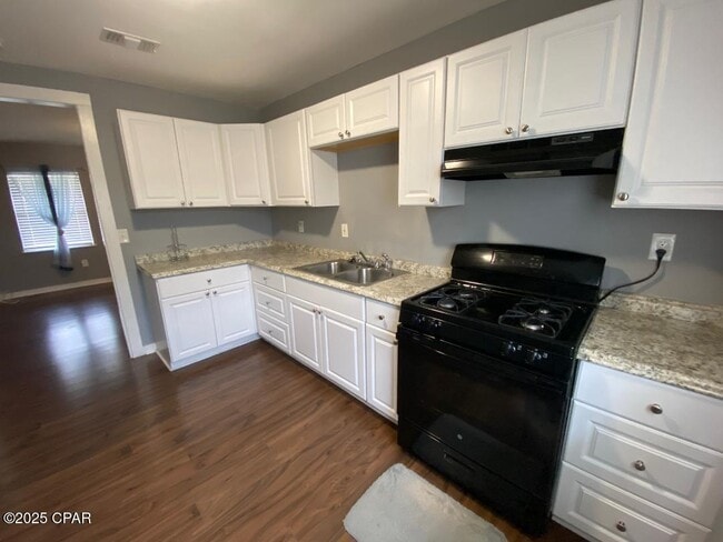 Photo - 707 Satsuma Ave