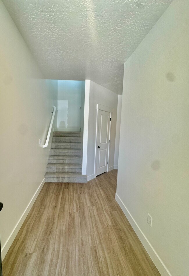 Photo - 5649 South Aaron Ln